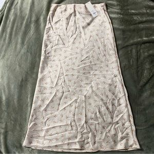SOLD | Francesca’s Satin Cream Midi Skirt, Size XS